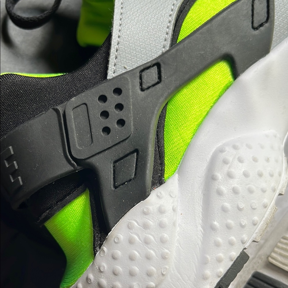 LAST CHANCE Nike Huarache sneakers - Picture 16 of 16